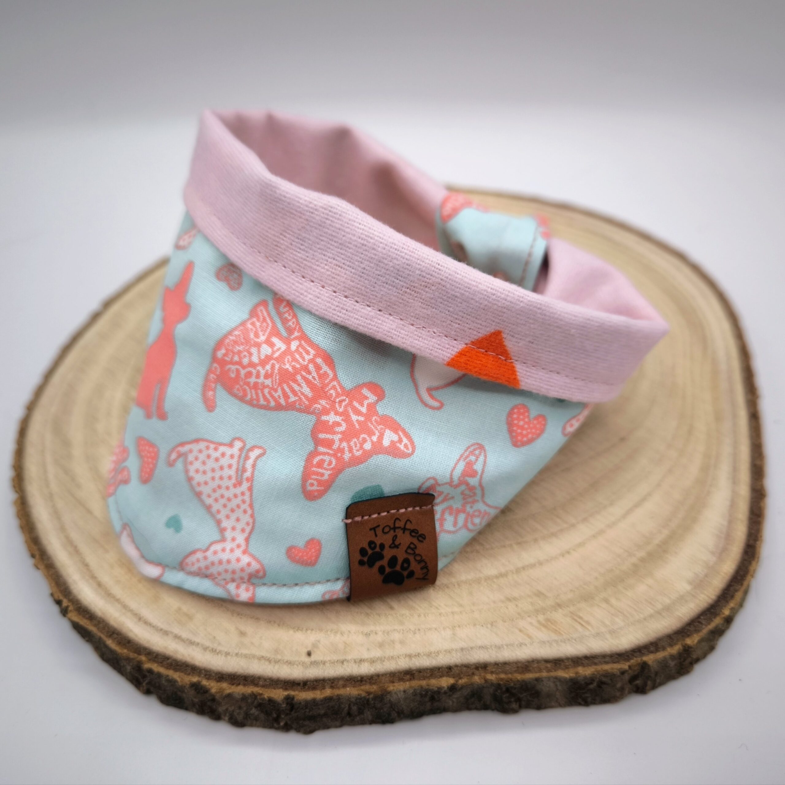 Hundehalstuch | „Chihuahua Love & Hearts“ mit Druckknopf – Bild 2
